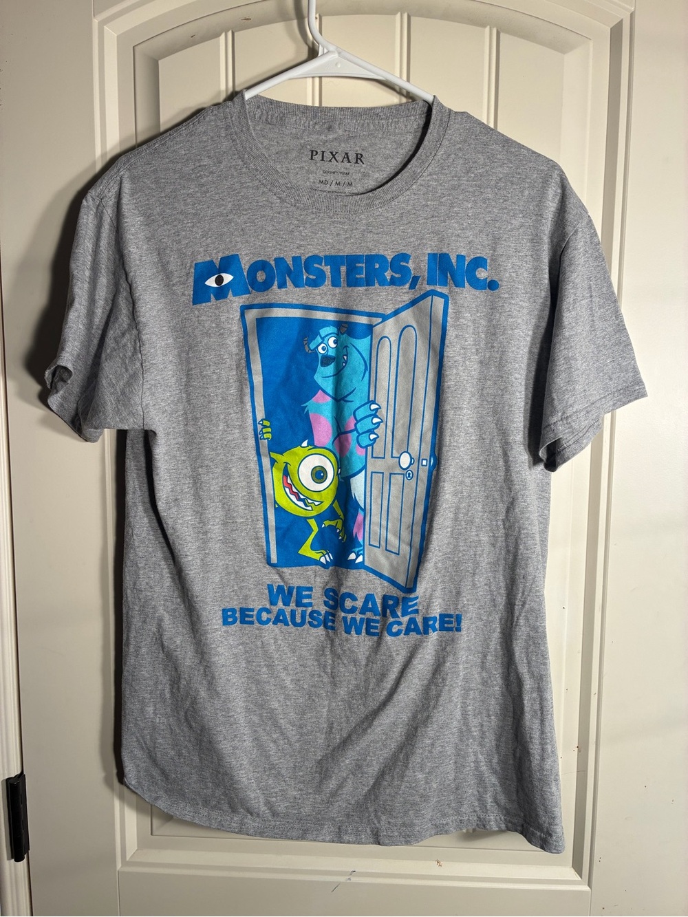 Pixar Monsters, Inc. Gray Short Sleeve Graphic Tee - Blue & Green Print